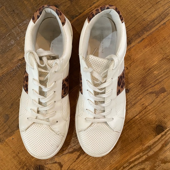 American Eagles Tennis Shoes, Size 9 - Picture 2 of 8
